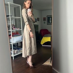 Vintage 1950s taffeta beaded cocktail dress with fishtail train. Size small